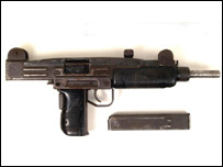 Uzi machine gun