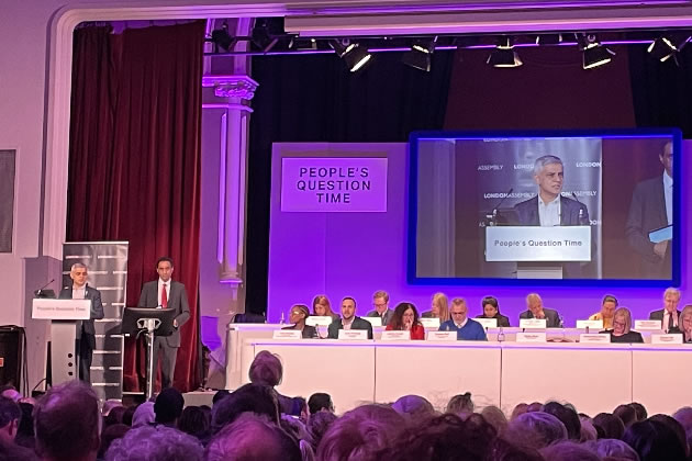 The Mayor addresses the meeting at Ealing Town Hall 