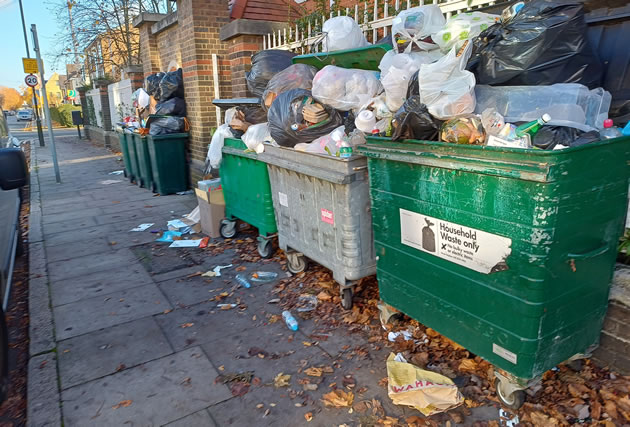Wimbledon street rubbish