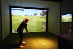 Golf Gets Groovy In Wimbledon Town Centre 